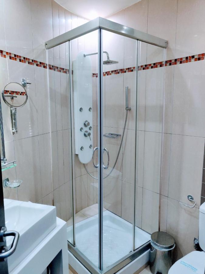The Manessi City Boutique Hotel 포로스타운 외부 사진