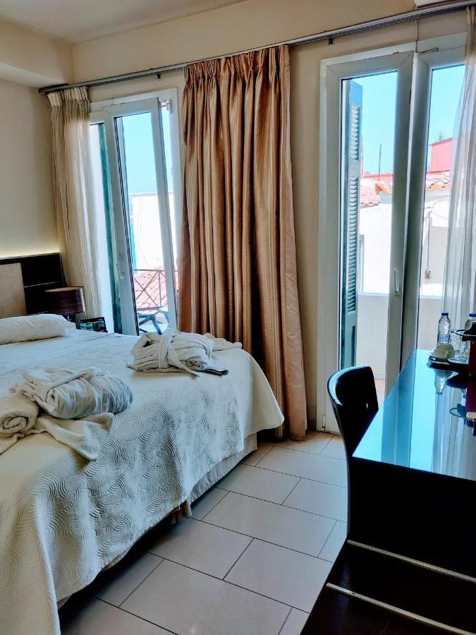 The Manessi City Boutique Hotel 포로스타운 외부 사진