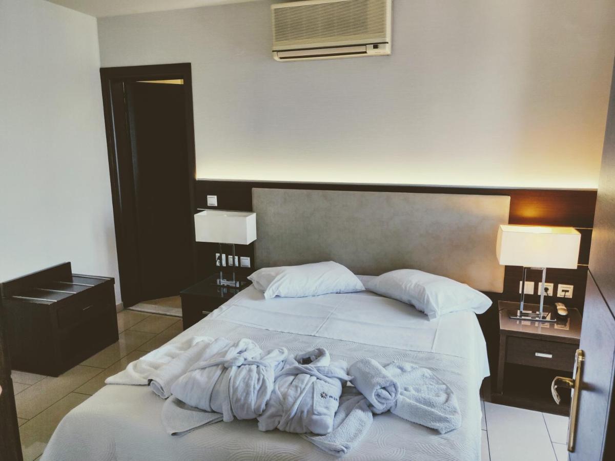 The Manessi City Boutique Hotel 포로스타운 외부 사진