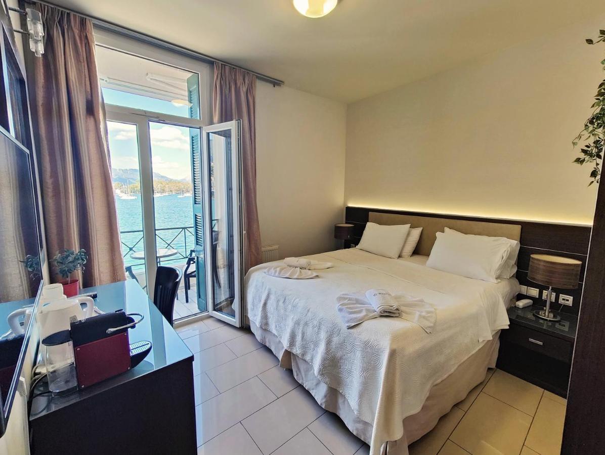 The Manessi City Boutique Hotel 포로스타운 외부 사진