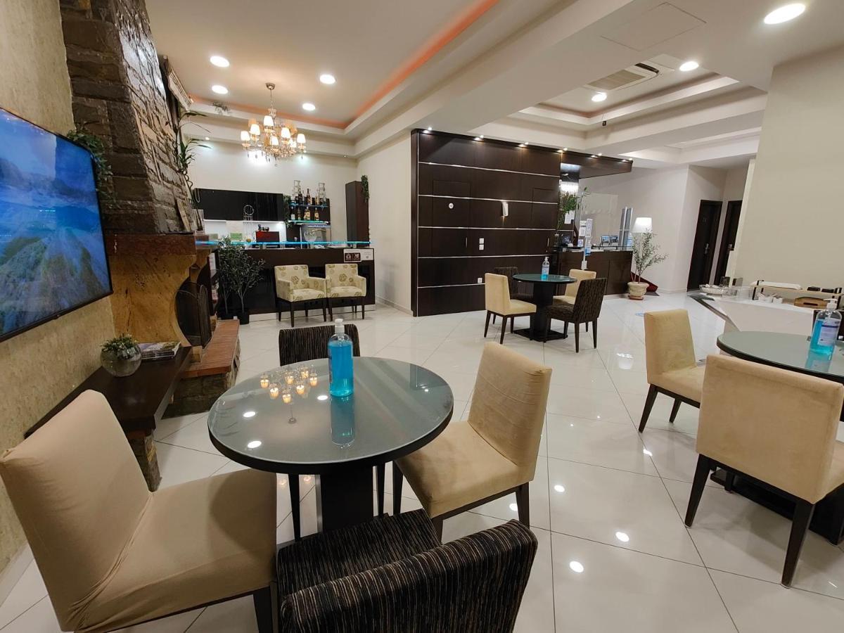 The Manessi City Boutique Hotel 포로스타운 외부 사진