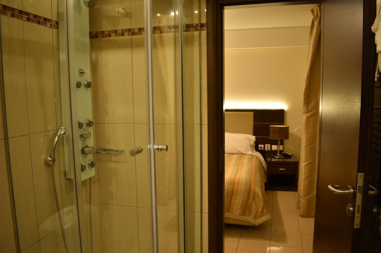 The Manessi City Boutique Hotel 포로스타운 외부 사진